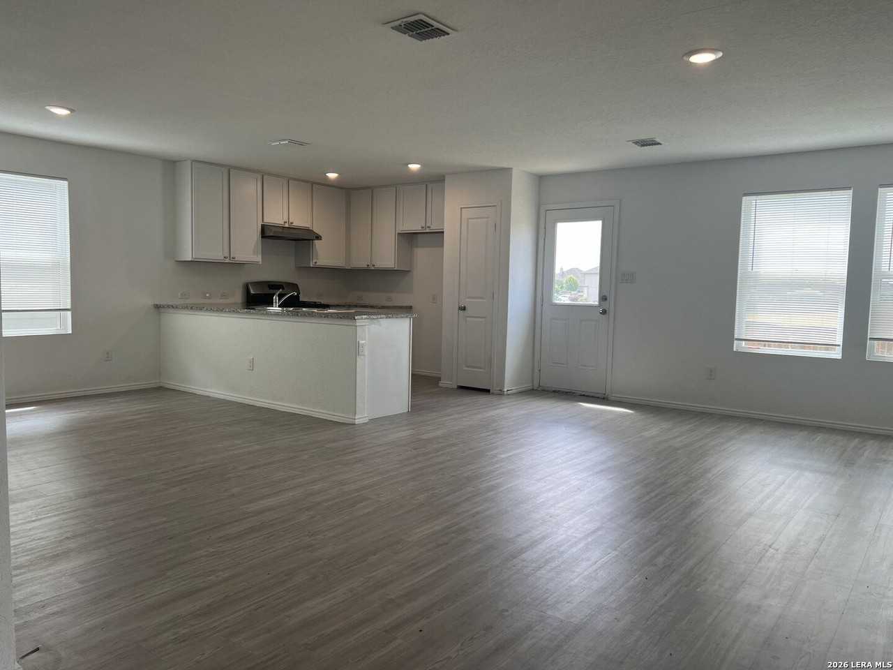 6606 Willow Lndg - Photo 4 of 22