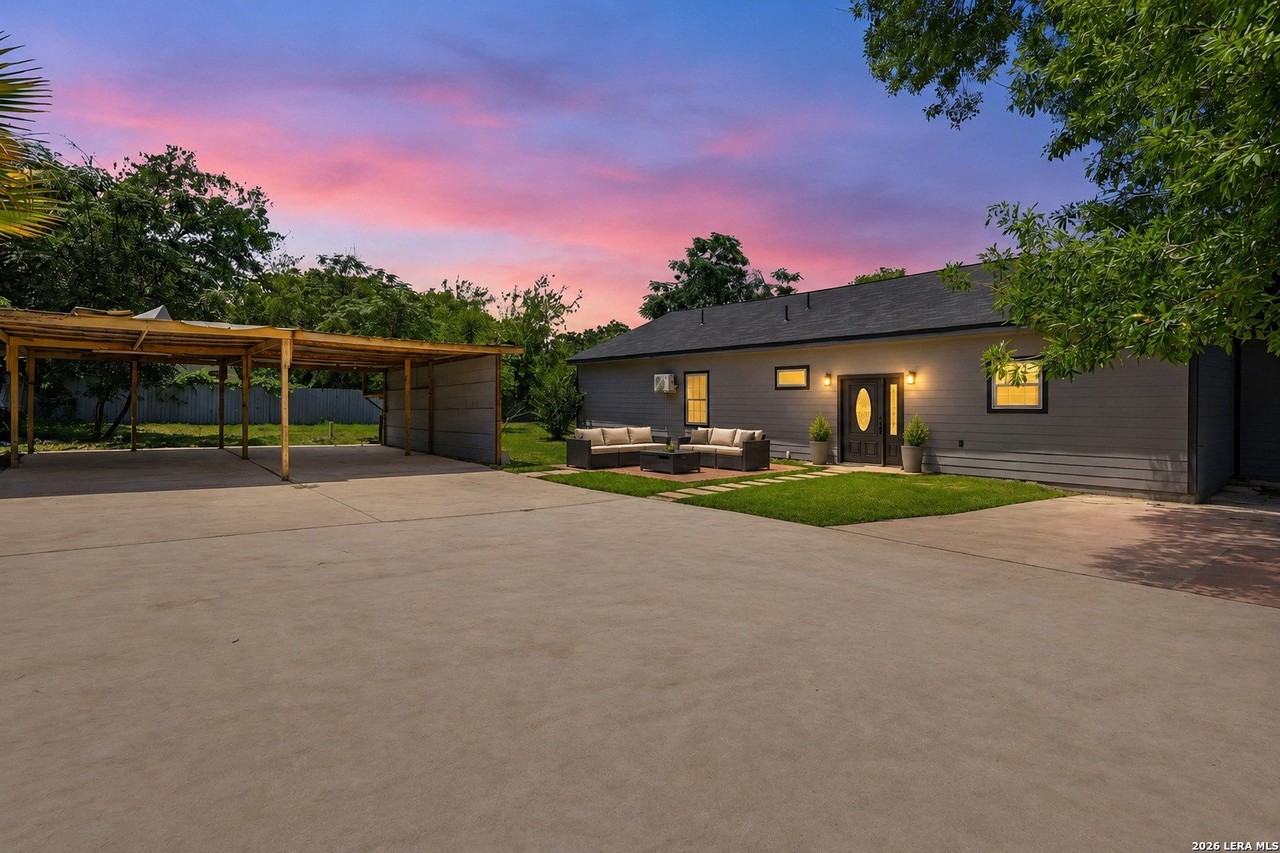 4344 Mountain Pass - Photo 2 of 28