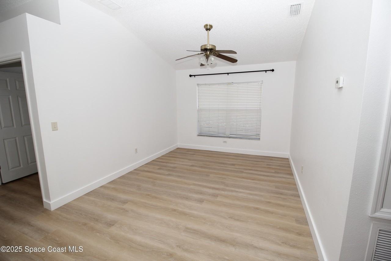 2440 Bridgeport Cir - Photo 2 of 22