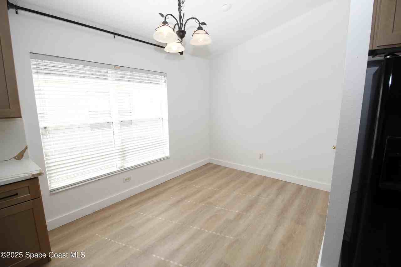 2440 Bridgeport Cir - Photo 6 of 22