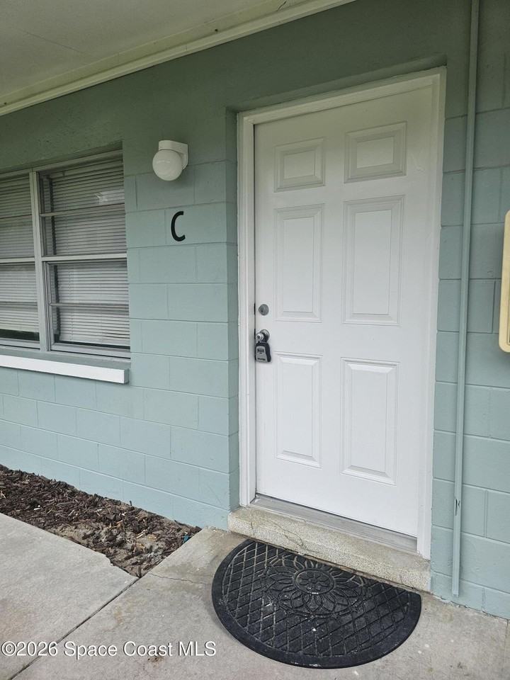 135 Roosevelt Ave #135C - Photo 2 of 20