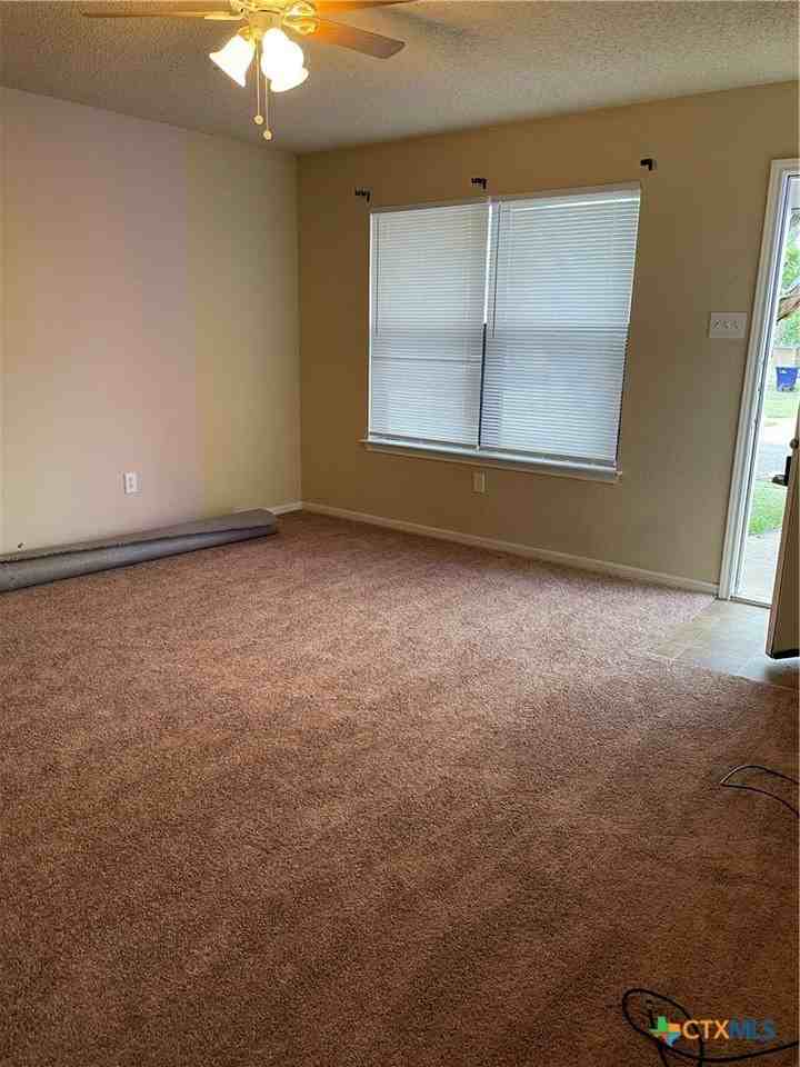 104 Horseshoe Dr #A - Photo 2 of 12