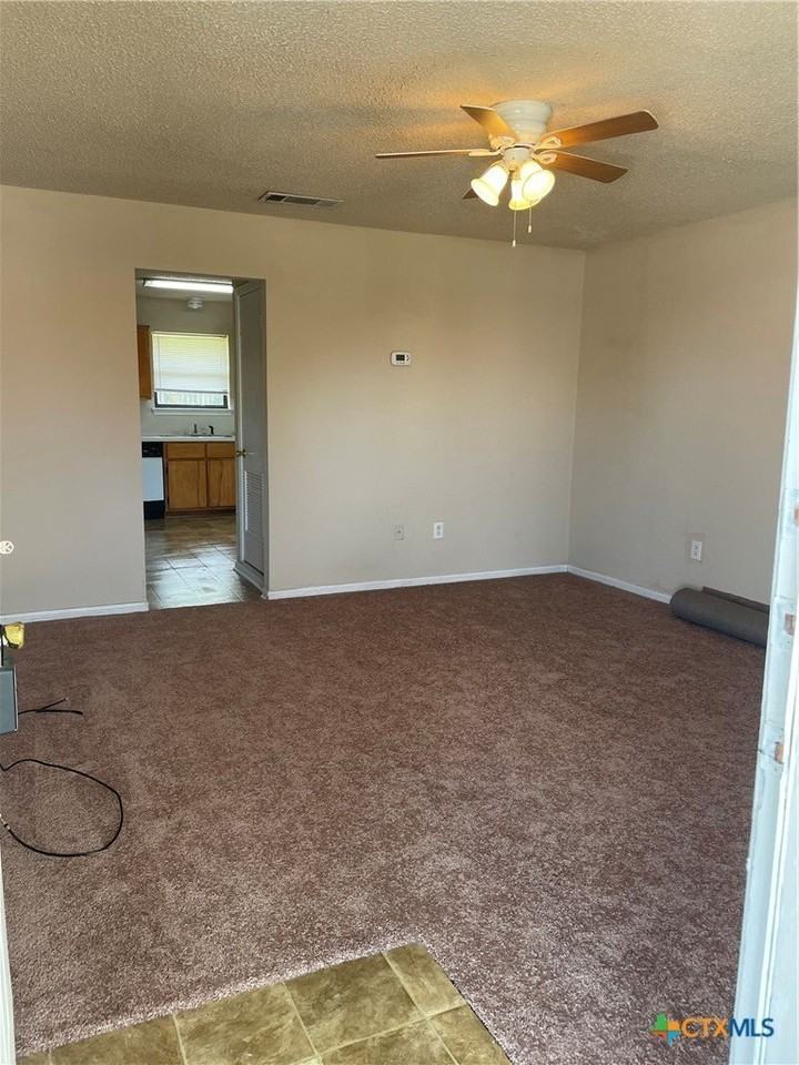 104 Horseshoe Dr #A - Photo 3 of 12