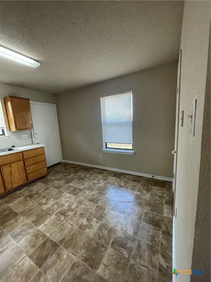 104 Horseshoe Dr #A - Photo 5 of 12