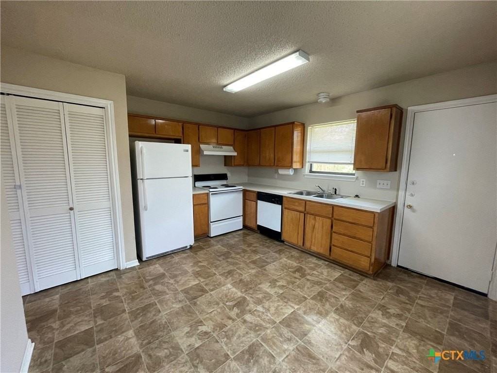104 Horseshoe Dr #A - Photo 6 of 12
