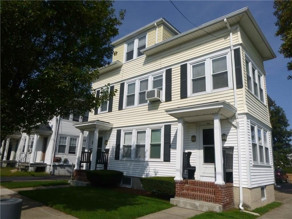 112 Brewster St #3