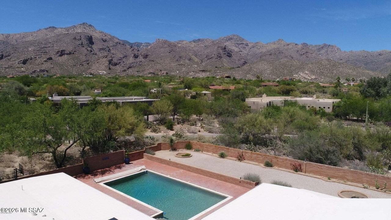 5965 N Sabino Shadow Ln - Photo 3 of 39