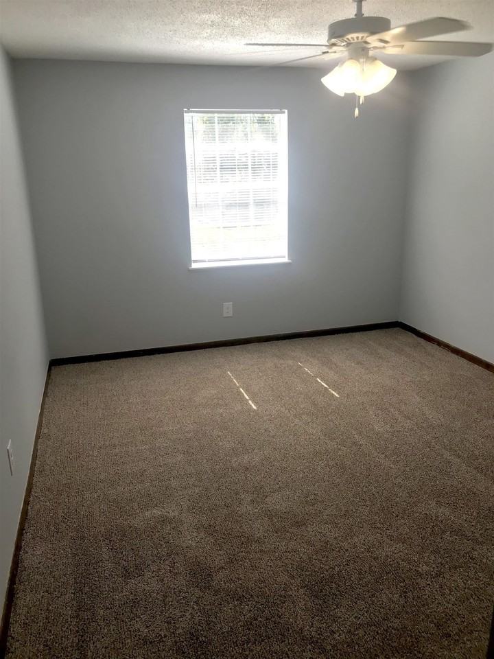 324 S Lipona Rd #7 - Photo 5 of 8