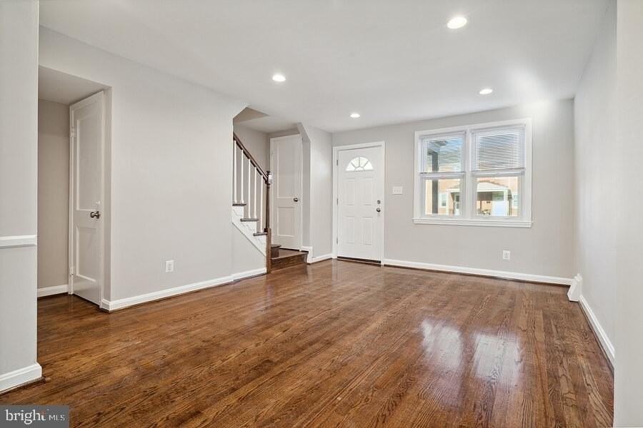 413 Rogers Ave - Photo 4 of 30