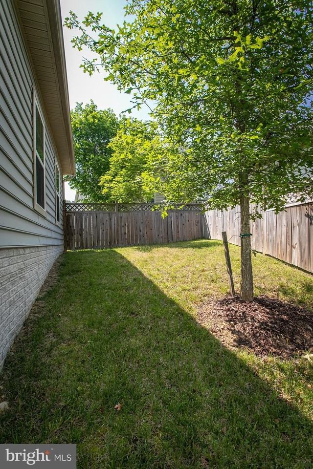 2515 Baileys Pond Rd - Photo 2 of 13