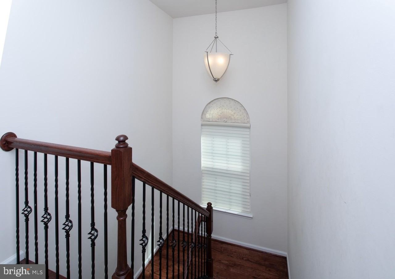 2515 Baileys Pond Rd - Photo 5 of 13