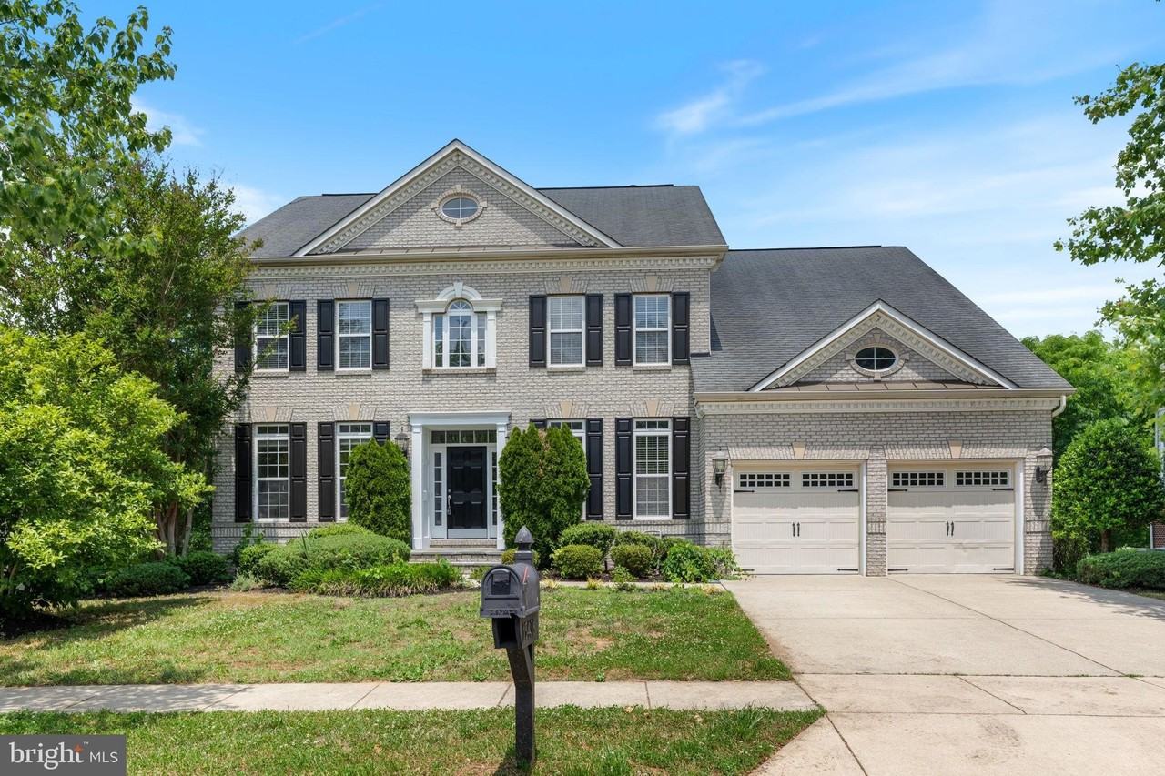 15436 Symondsbury Way - Photo 2 of 50