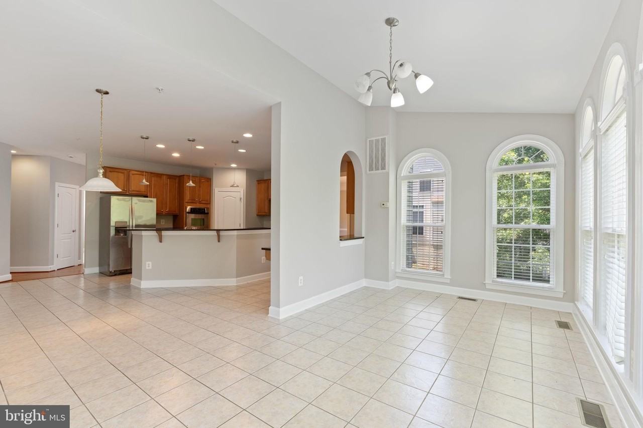 15436 Symondsbury Way - Photo 7 of 50