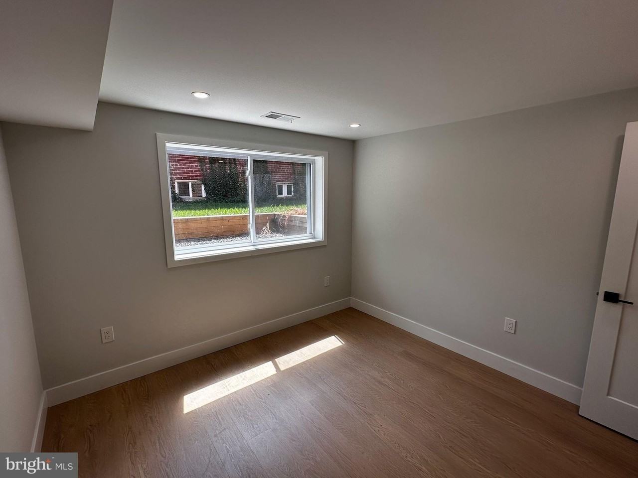 7506 Wellesley Dr - Photo 5 of 15