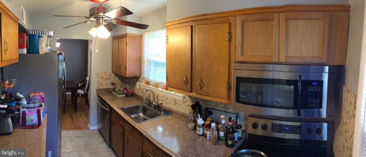 6008 Jamestown Rd - Photo 6 of 24