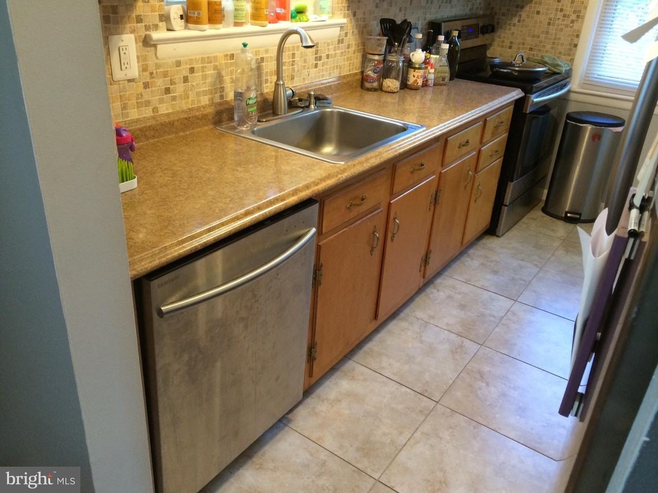 6008 Jamestown Rd - Photo 7 of 24