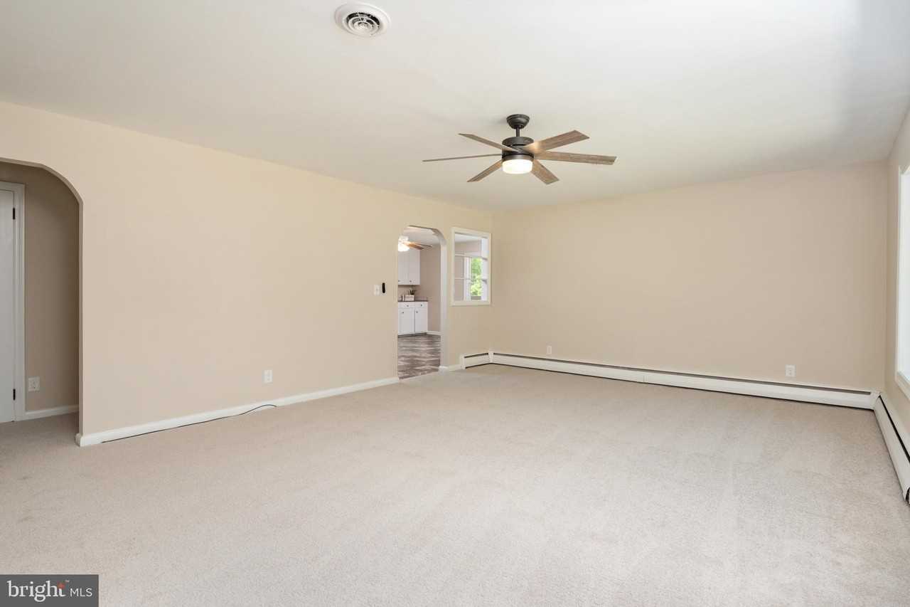 117 Rebel Rd - Photo 3 of 28