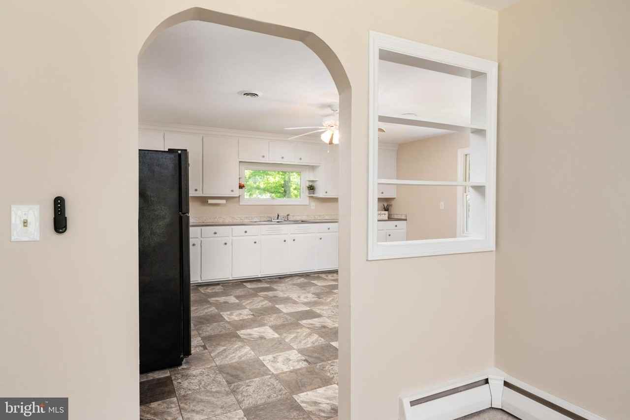 117 Rebel Rd - Photo 4 of 28