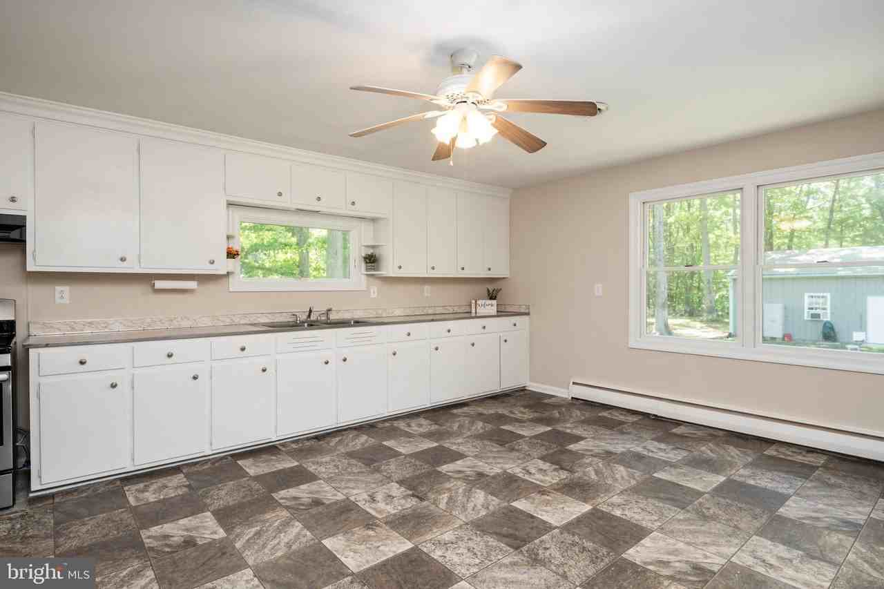 117 Rebel Rd - Photo 5 of 28