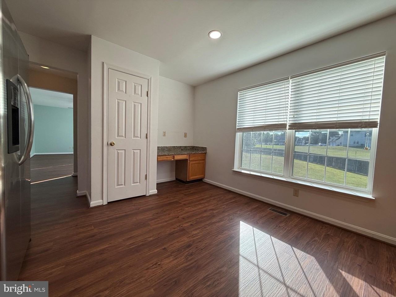 21707 Harrison St - Photo 4 of 35