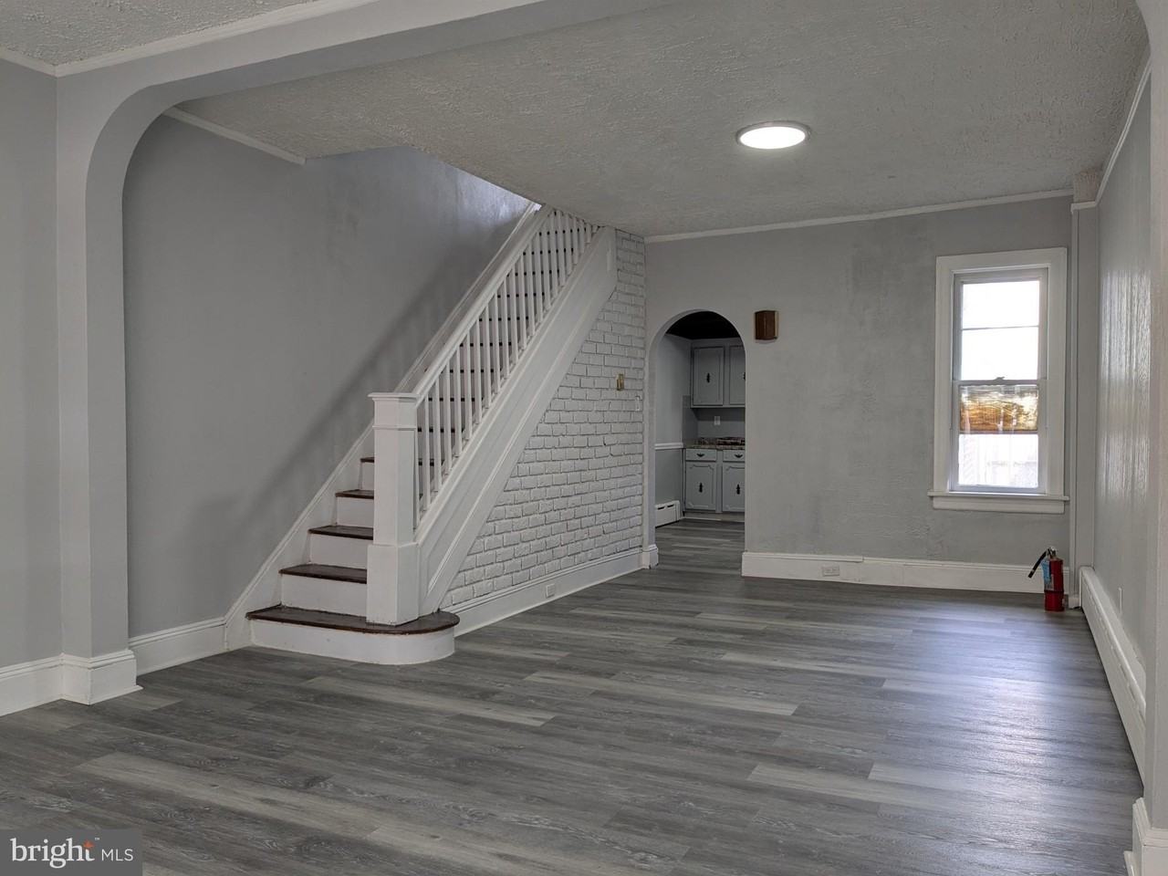 72 Washington St - Photo 2 of 18