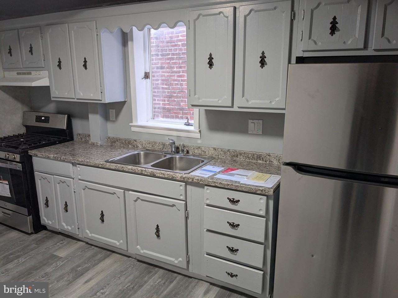 72 Washington St - Photo 4 of 18