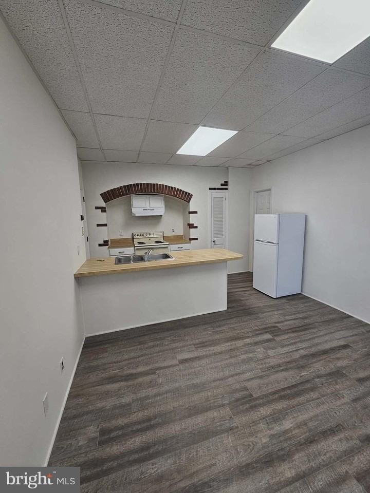41 W Temple Ave #A2 - Photo 5 of 10