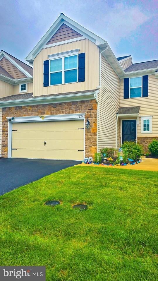 1624 Haralson Dr - Photo 3 of 50