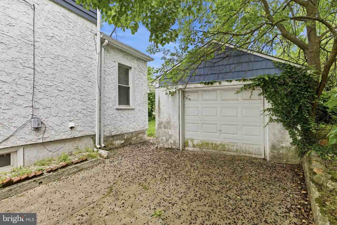 820 Greenhill Rd - Photo 2 of 37