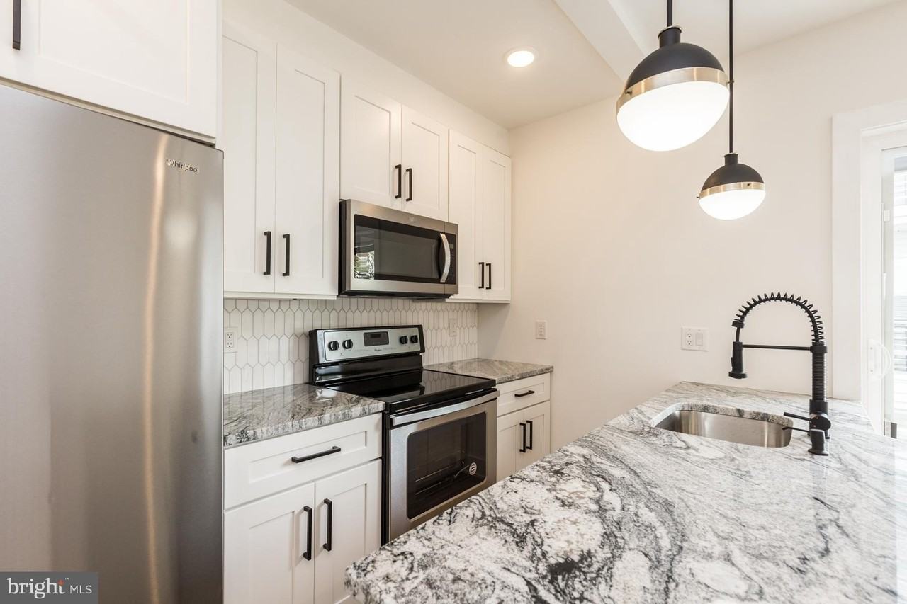 2132 Berges St #1 - Photo 6 of 33