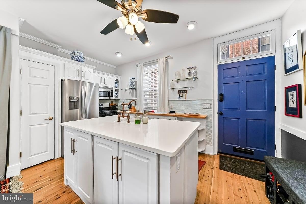 1718 Rodman St - Photo 5 of 29