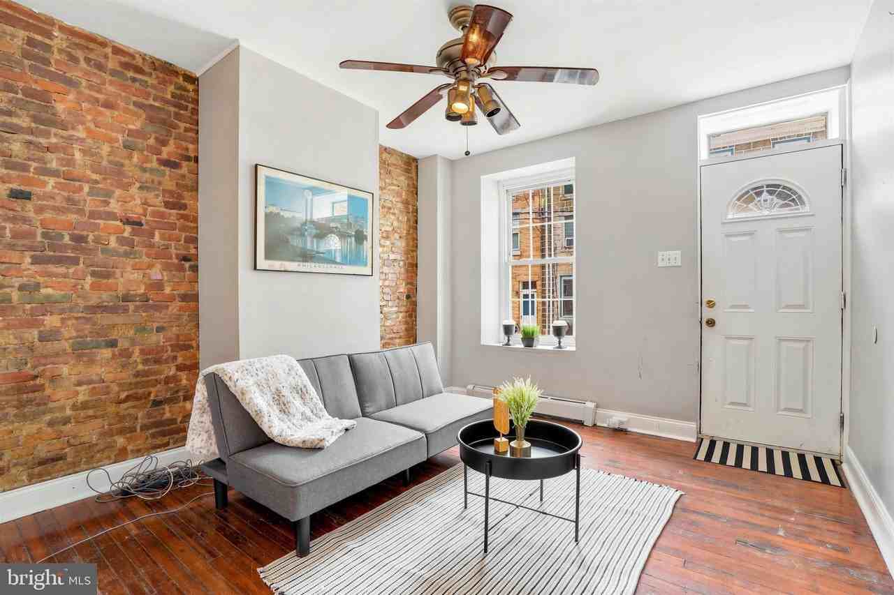4441 Silverwood St - Photo 3 of 15