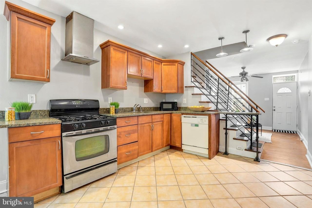 4441 Silverwood St - Photo 5 of 15
