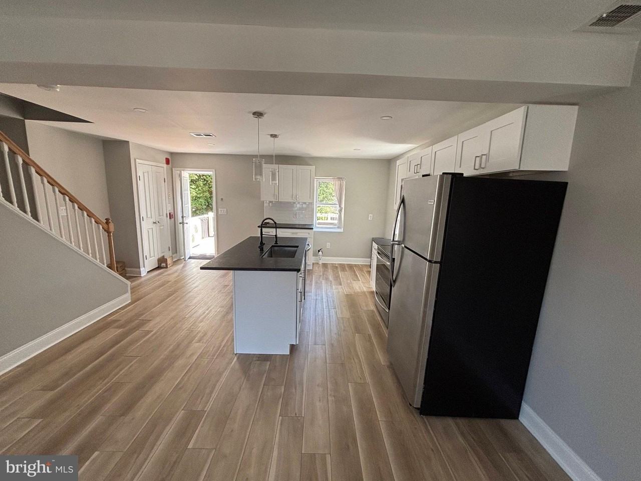 5543 Ridge Ave #2ndFL - Photo 5 of 24