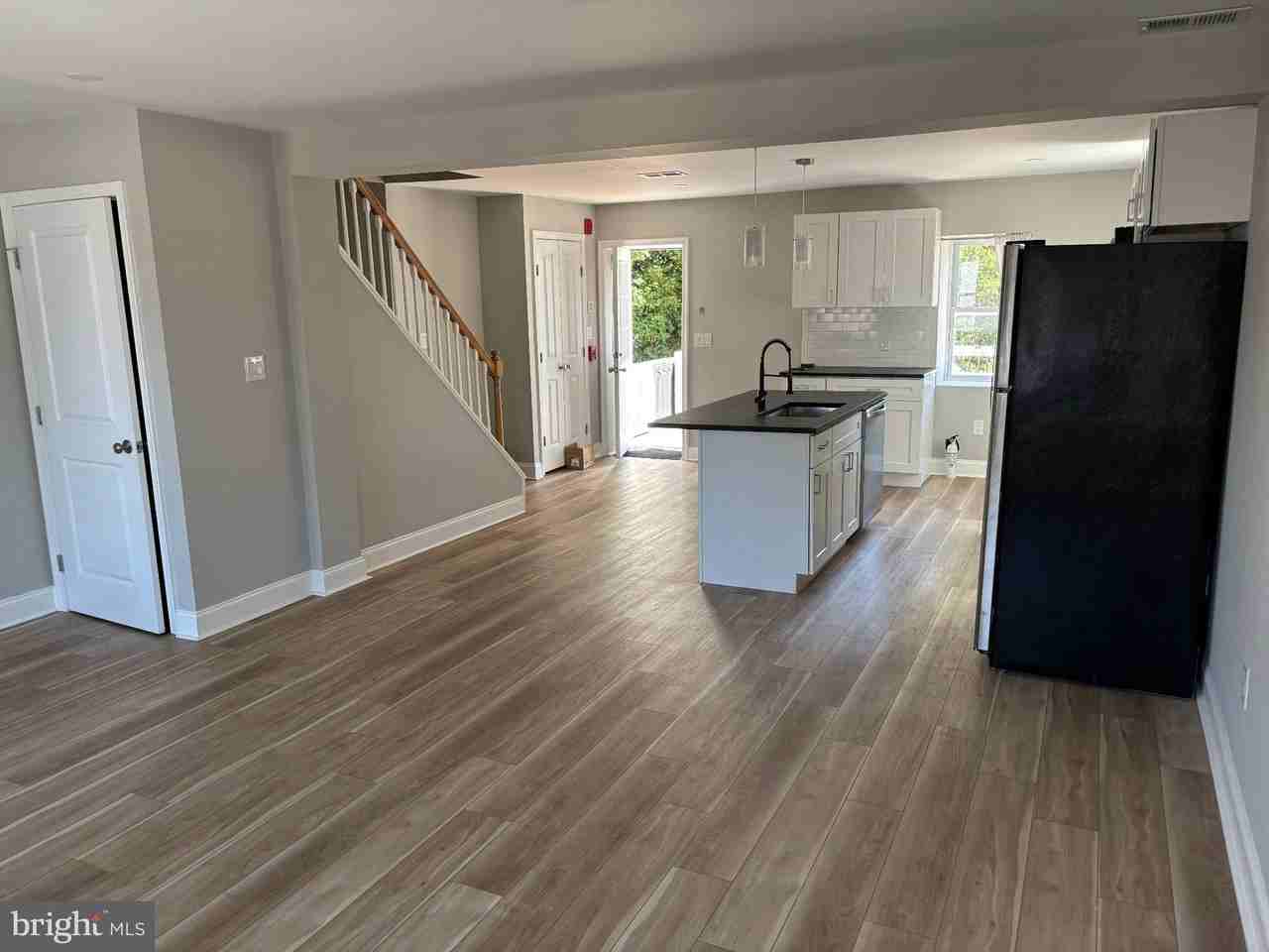 5543 Ridge Ave #2ndFL - Photo 6 of 24