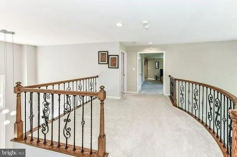 1088 Safa St - Photo 6 of 49