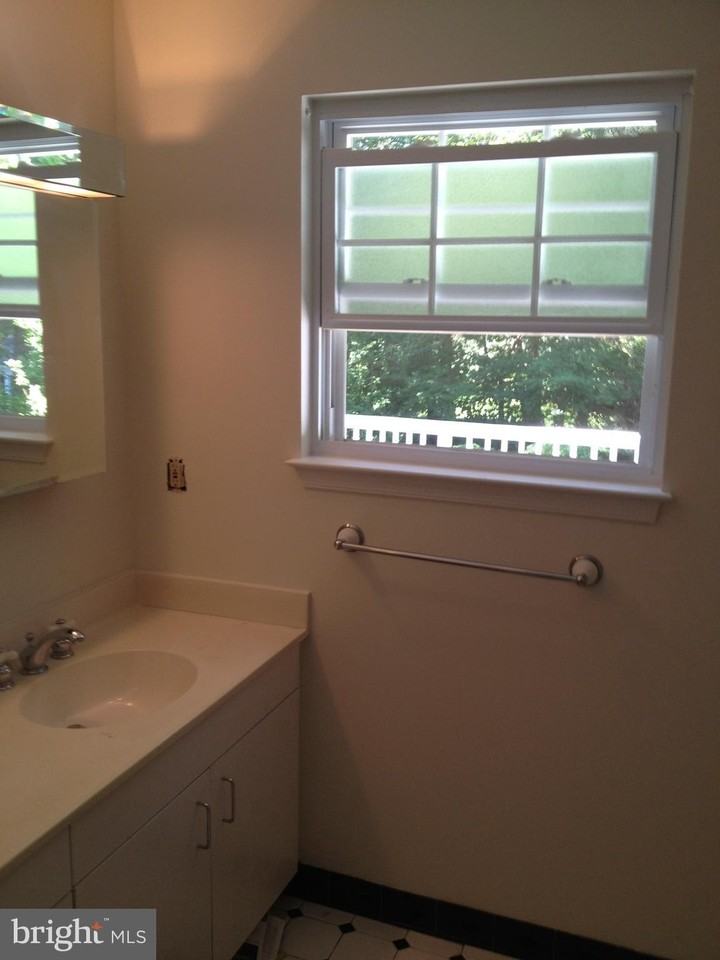 7017 Murray Ln - Photo 3 of 30
