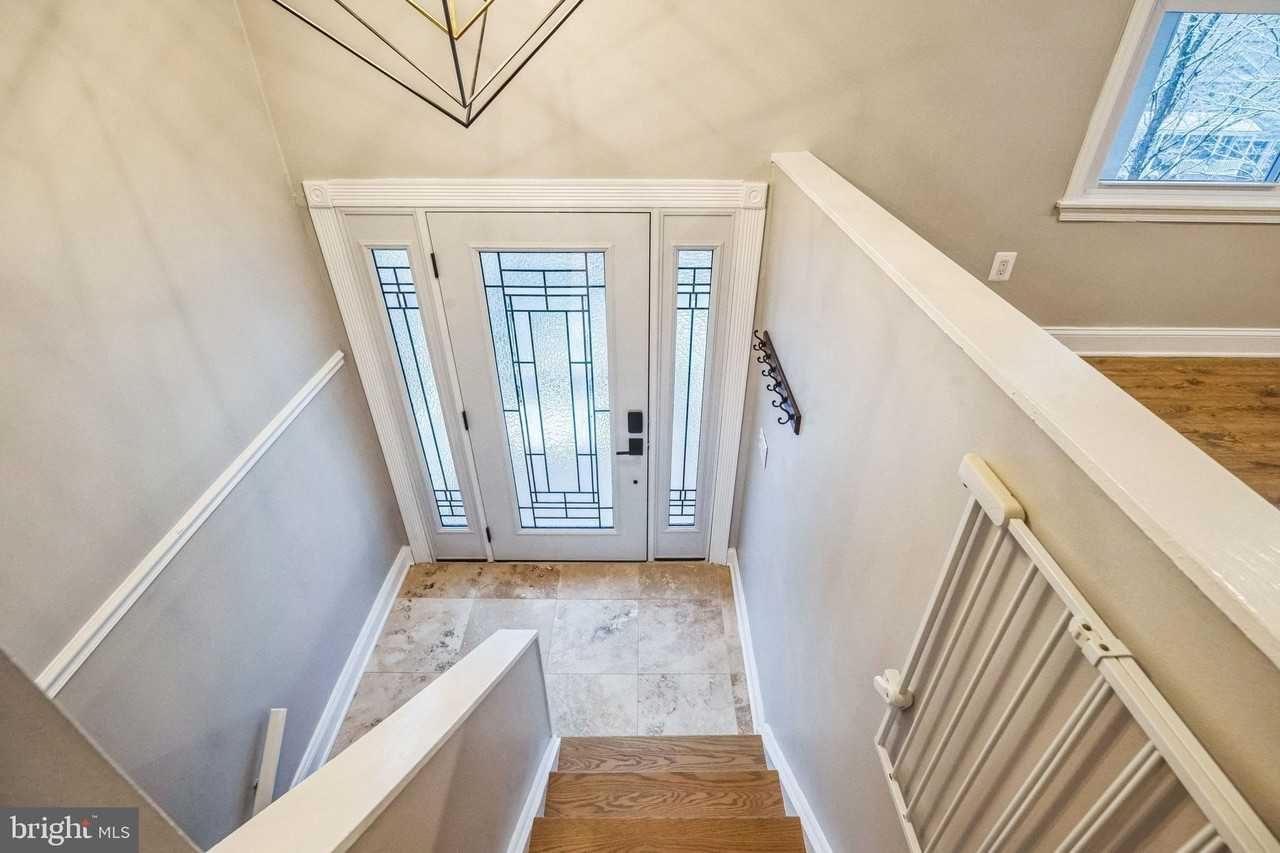 16080 Deer Park Dr - Photo 2 of 32