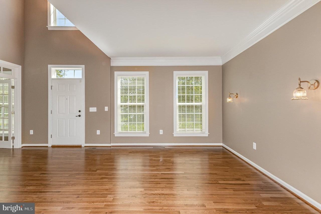 2114 Jellico Ct - Photo 5 of 44