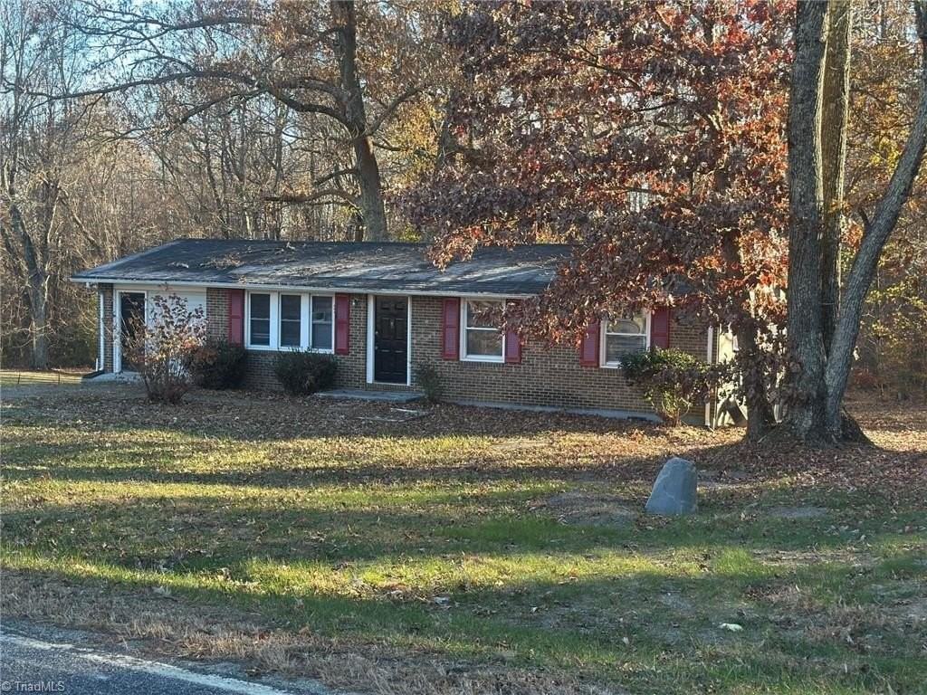 177 Snead Rd - Photo 2 of 28