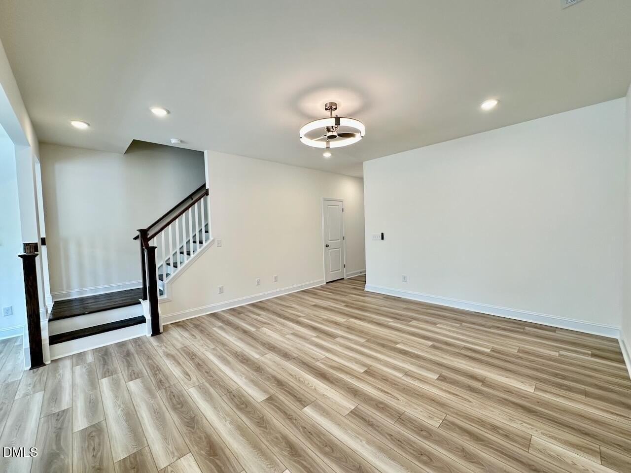 947 Kensley Grove Ln - Photo 6 of 28