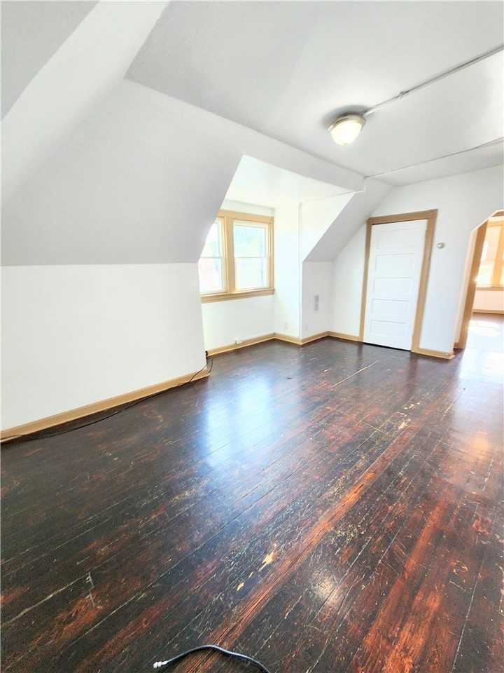 728 N Sheridan Ave #3 - Photo 3 of 12