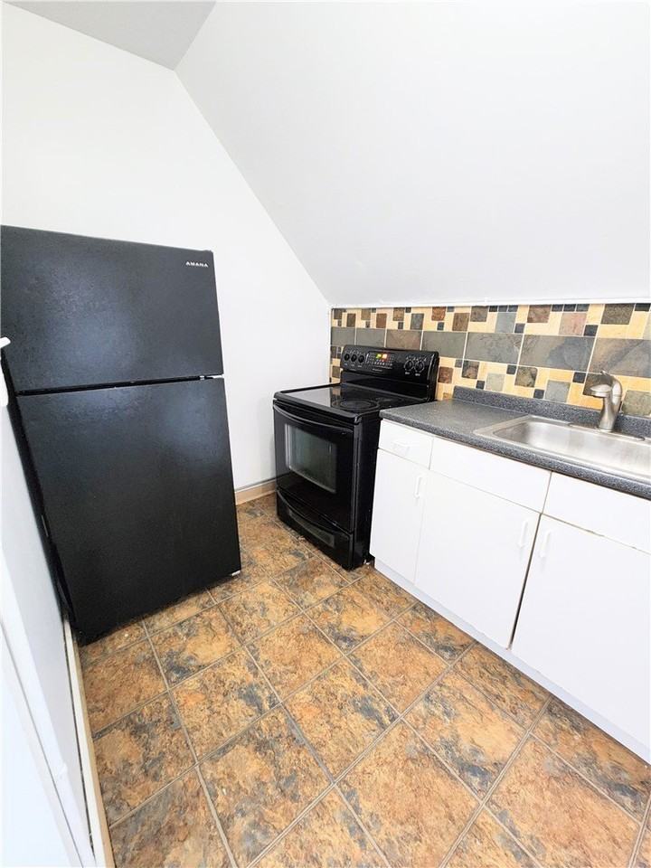 728 N Sheridan Ave #3 - Photo 5 of 12