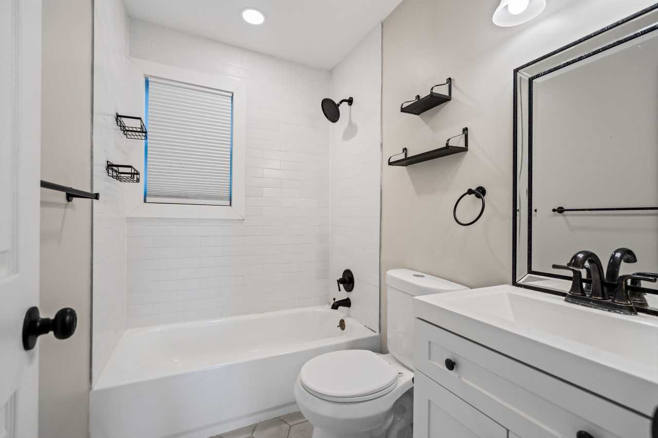 417 Boulevard - 9 #9 - Photo 6 of 9