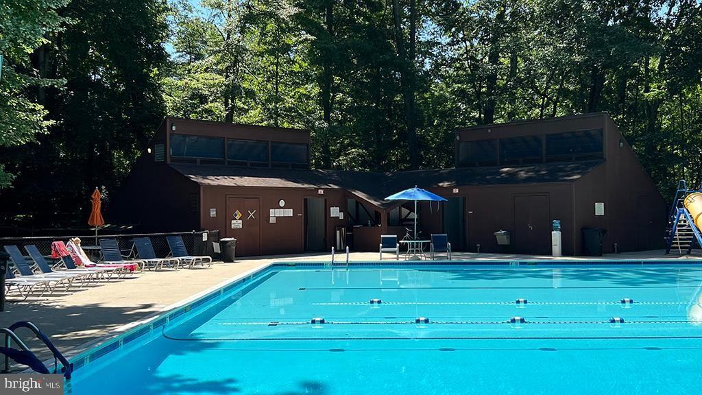 2407 Alsop Ct - Photo 2 of 44
