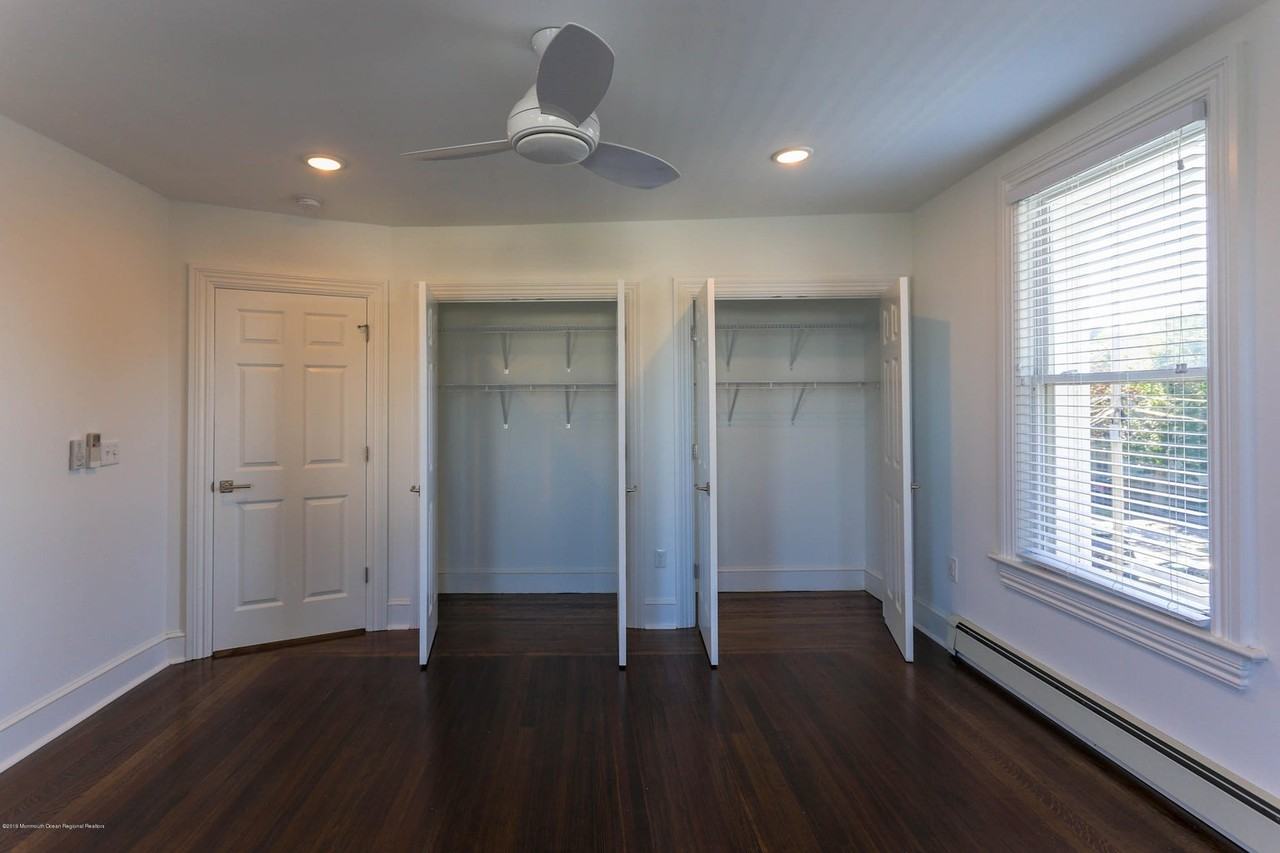 35 Ocean Blvd - Photo 3 of 7