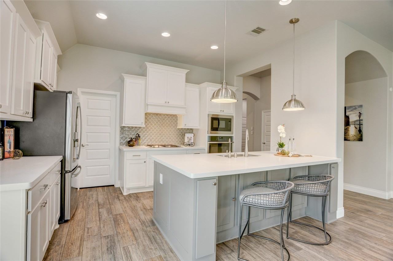 9811 Faulkner Trl - Photo 7 of 39