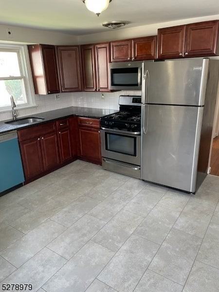 120 Campbell Ave - Photo 2 of 7