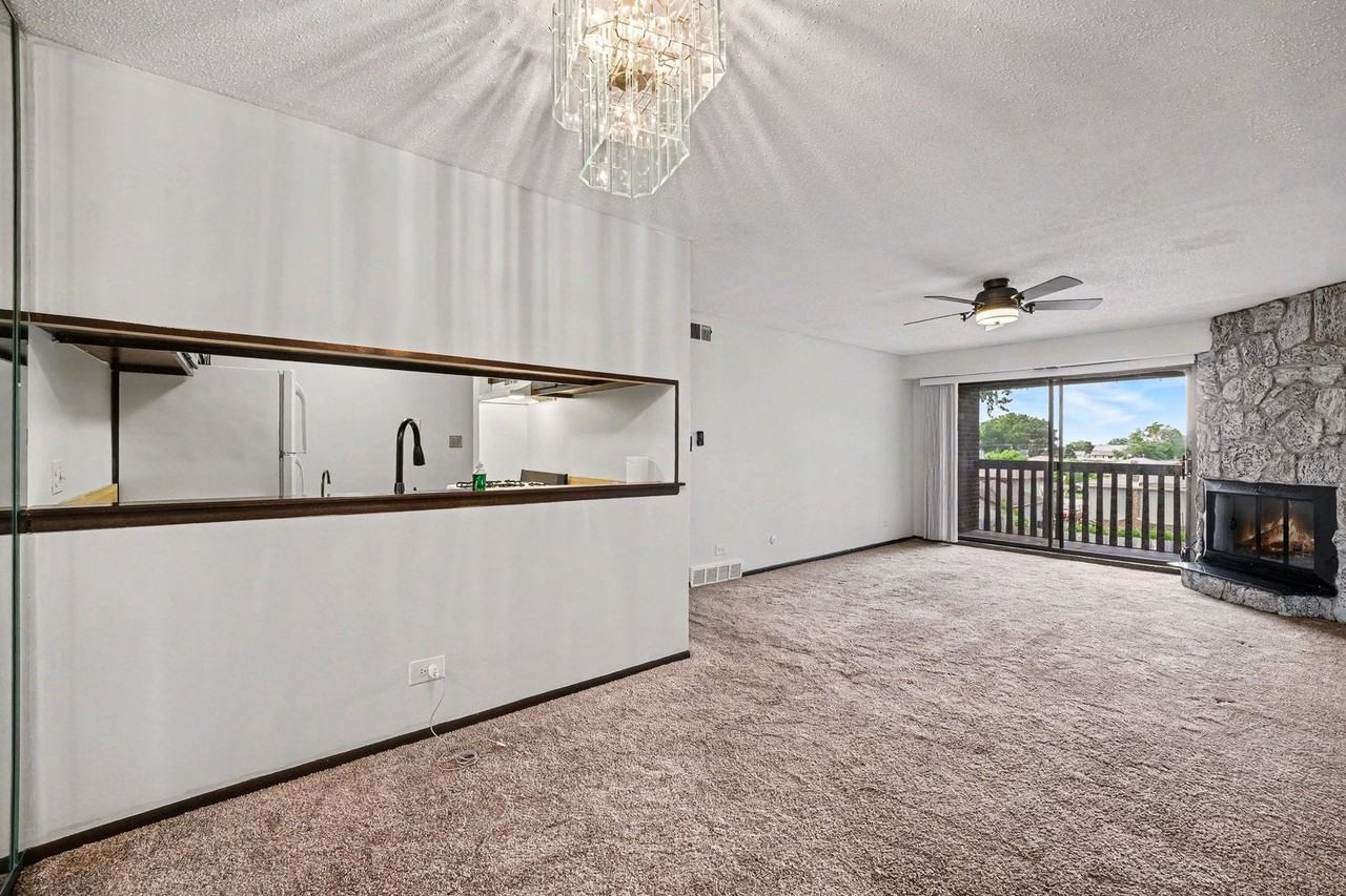 13615 Royal Ct - Photo 5 of 14