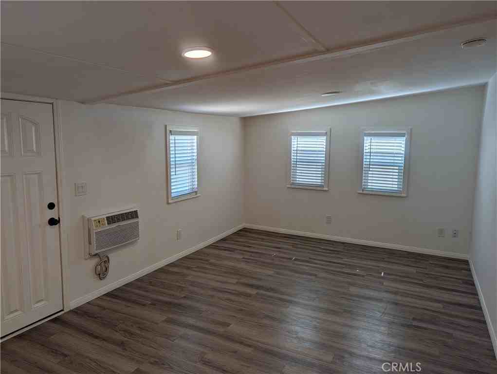 10141 Cook Avenue B B - Photo 4 of 8